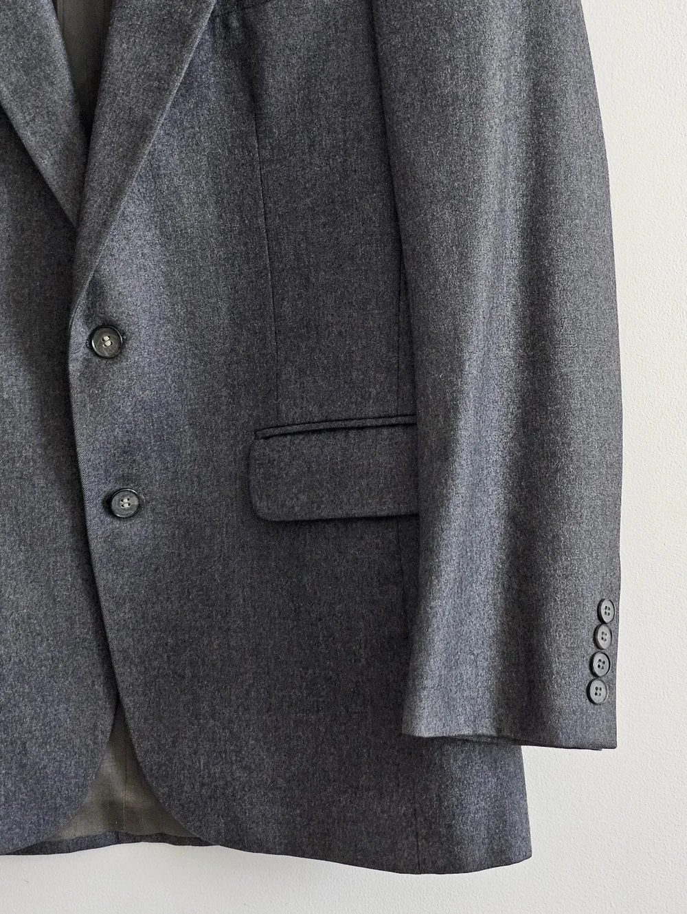Daniel Hechter Paris 100% Wool Blazer Gray 2 Button Tailored Estimated Size 40R